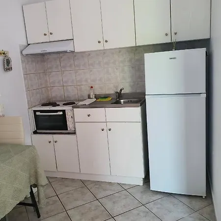 Errika House 4 * Ipsos